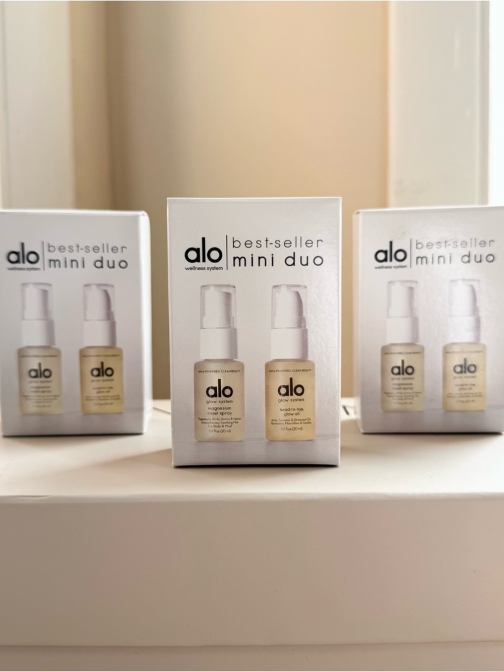 Alo Mini Duo Set Magnesium Reset Spray and Glow Oil Travel Mini Set